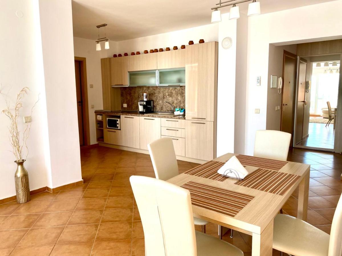 Apartments Bellevue 라브다 외부 사진
